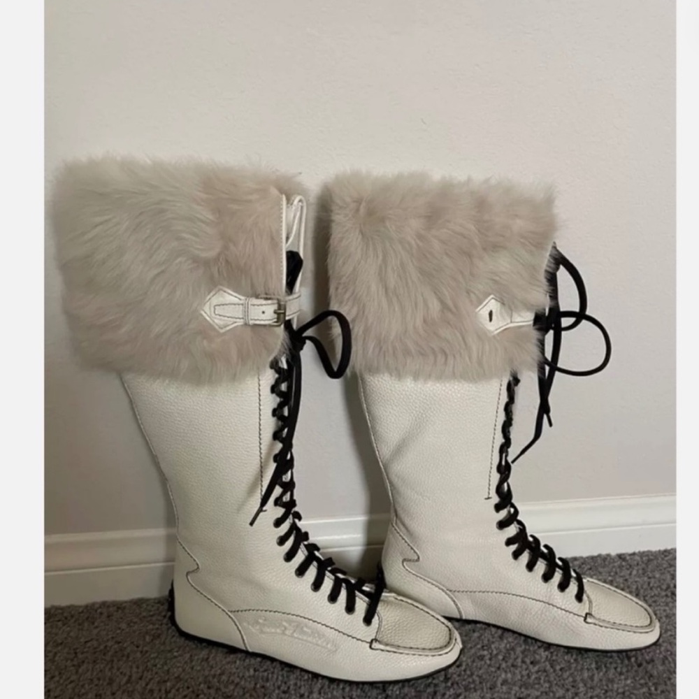 LOUIS VUITTON Cream Leather and Fur Trim Lace Up Boots sz 40